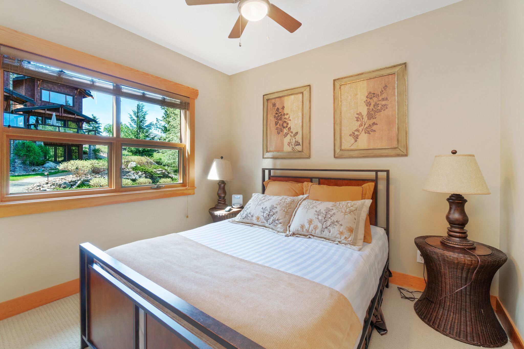 2nd Bedroom - Queen