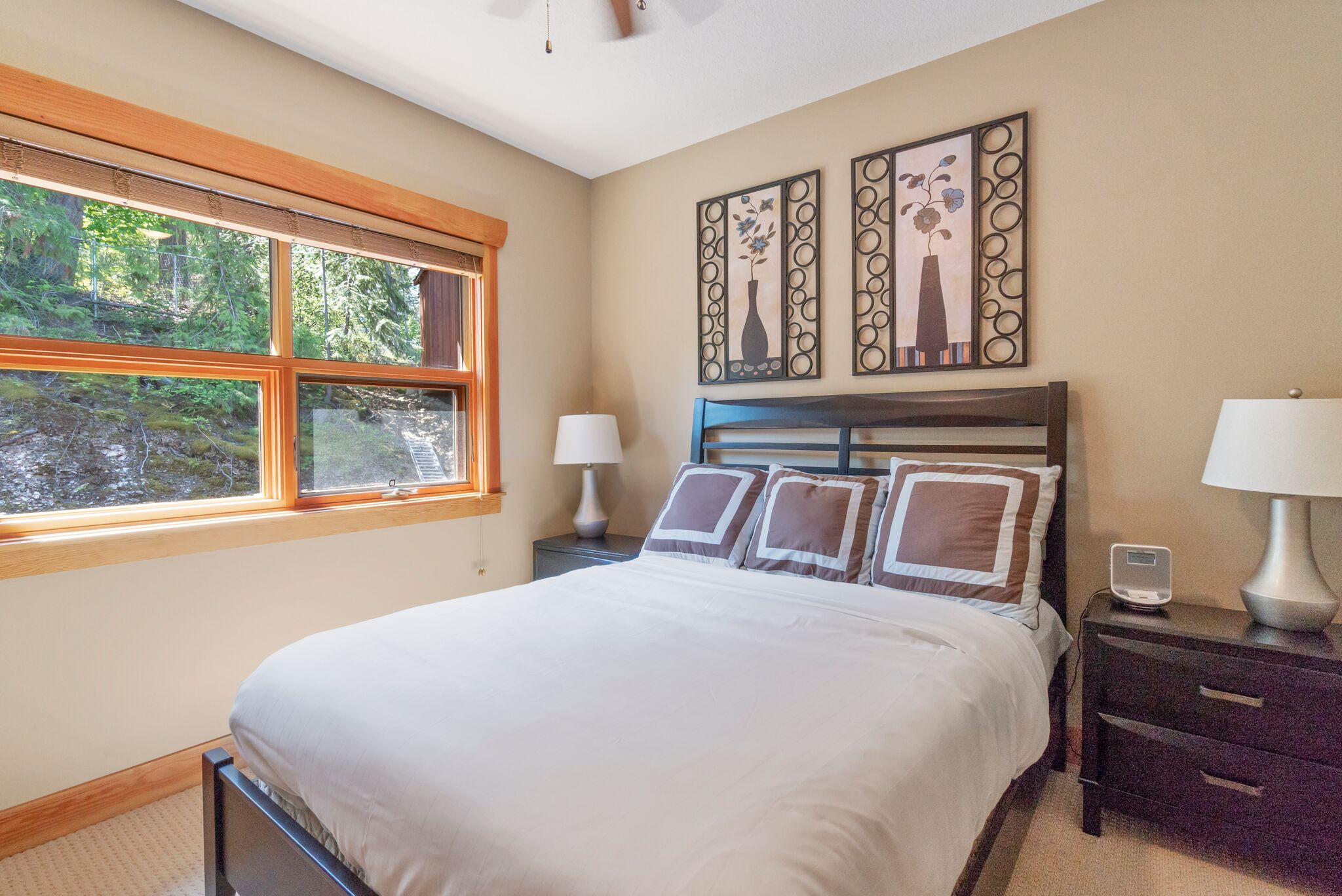 2nd Bedroom - Queen