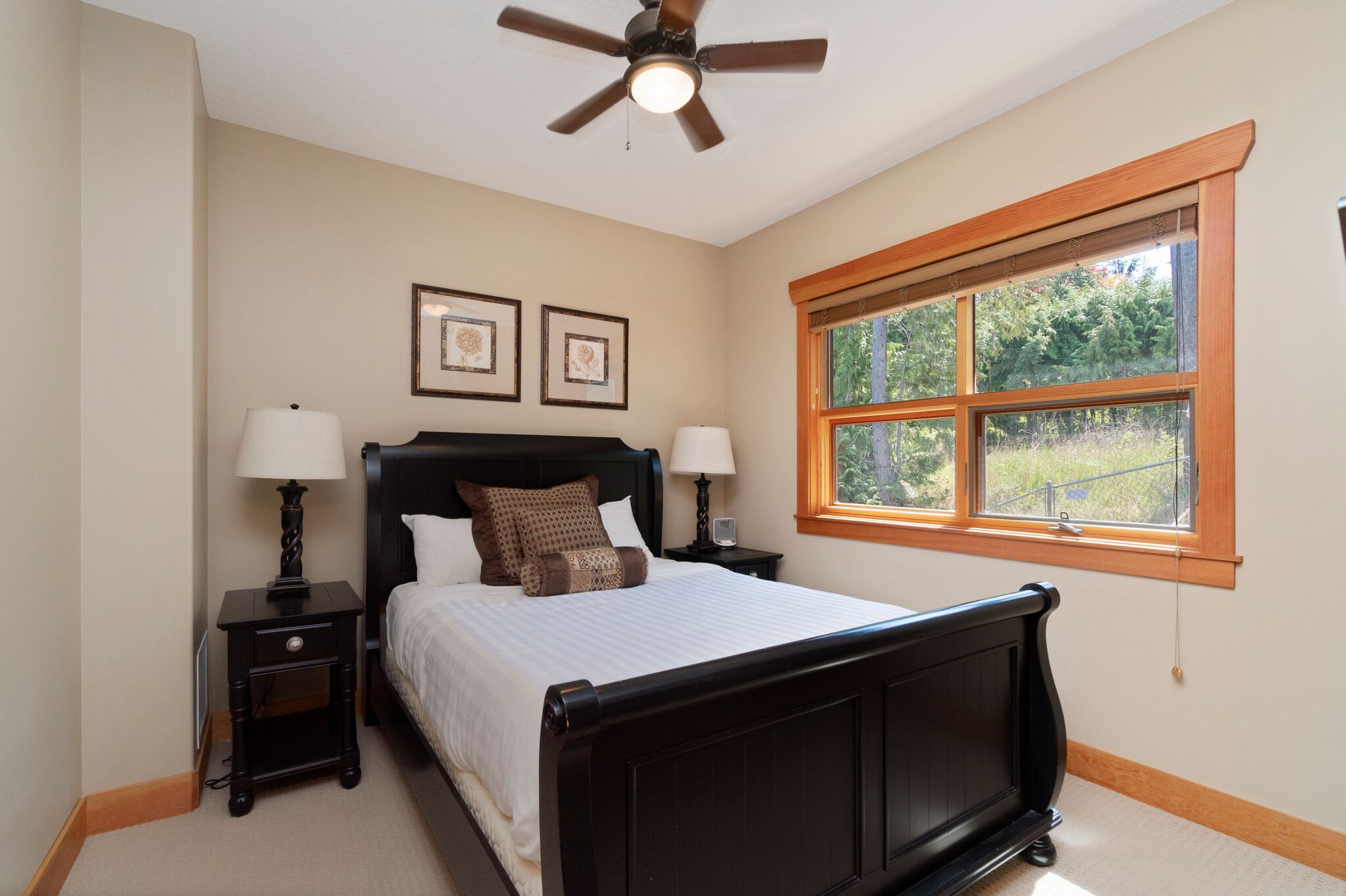 2nd Bedroom - Queen