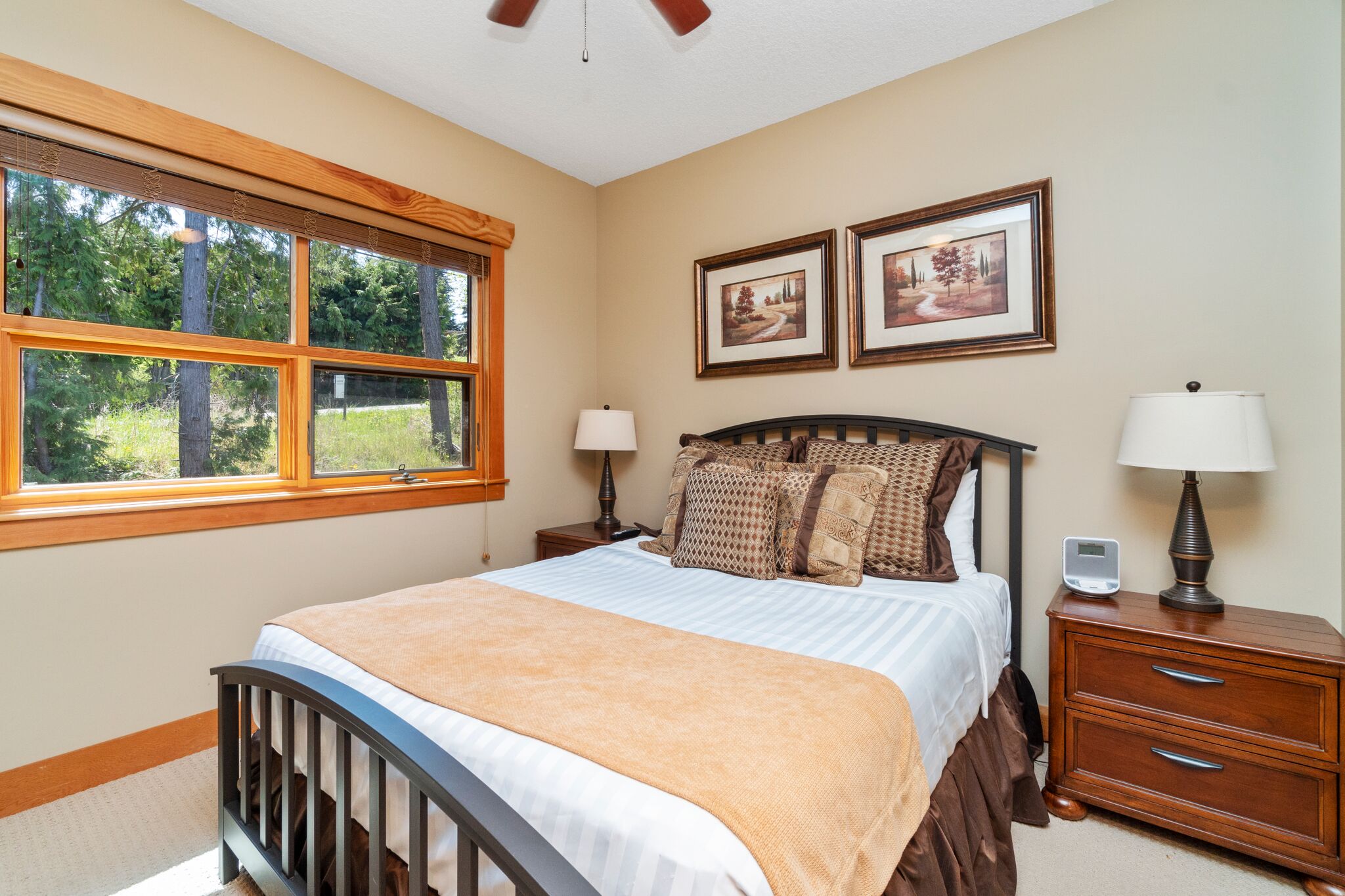 2nd Bedroom - Queen
