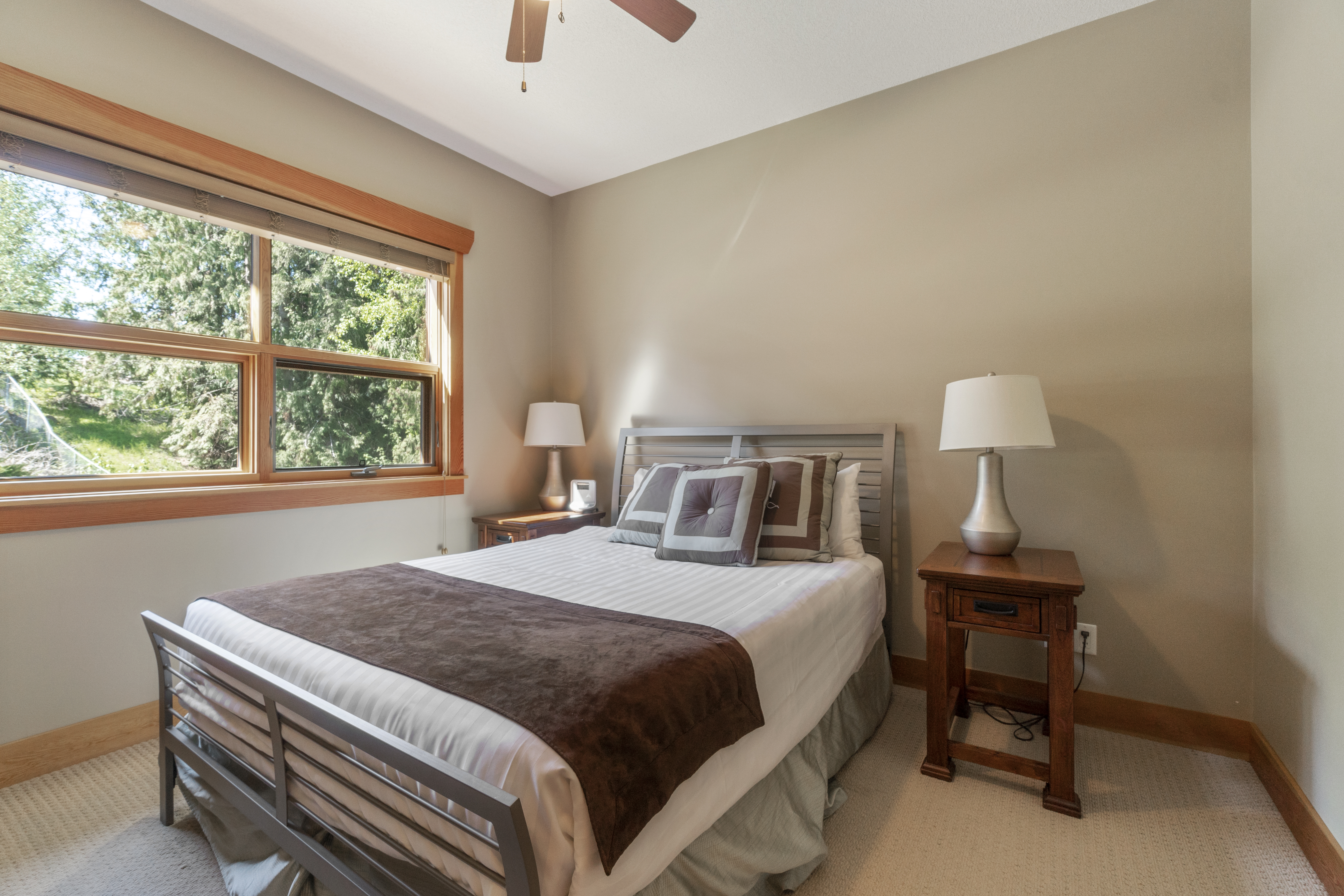 2nd Bedroom - Queen
