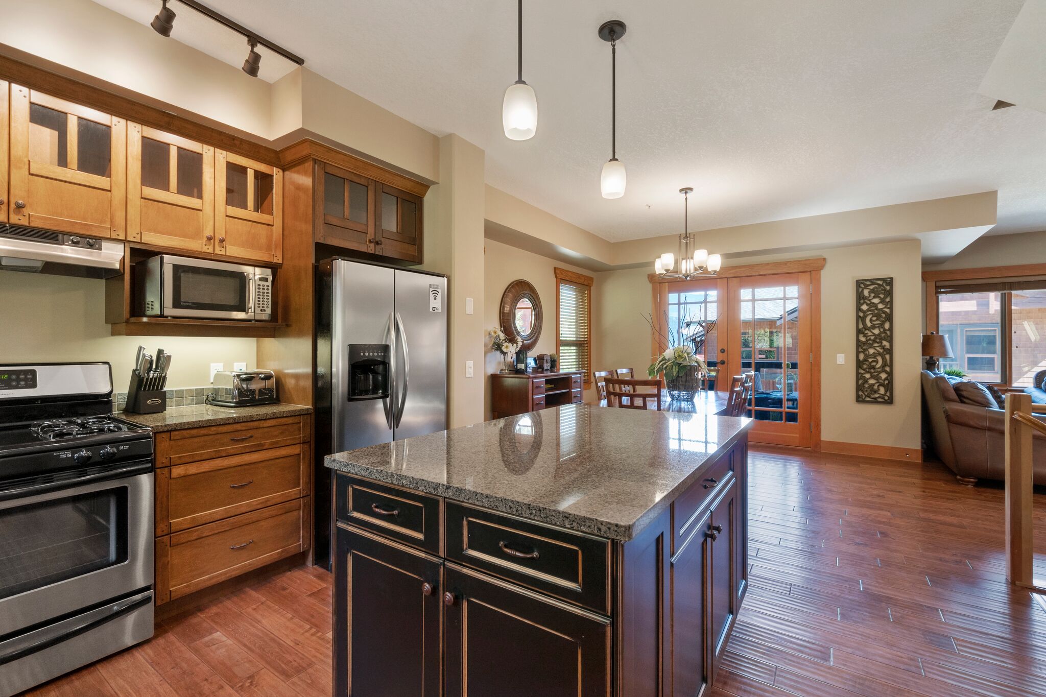 Kitchen / Dining