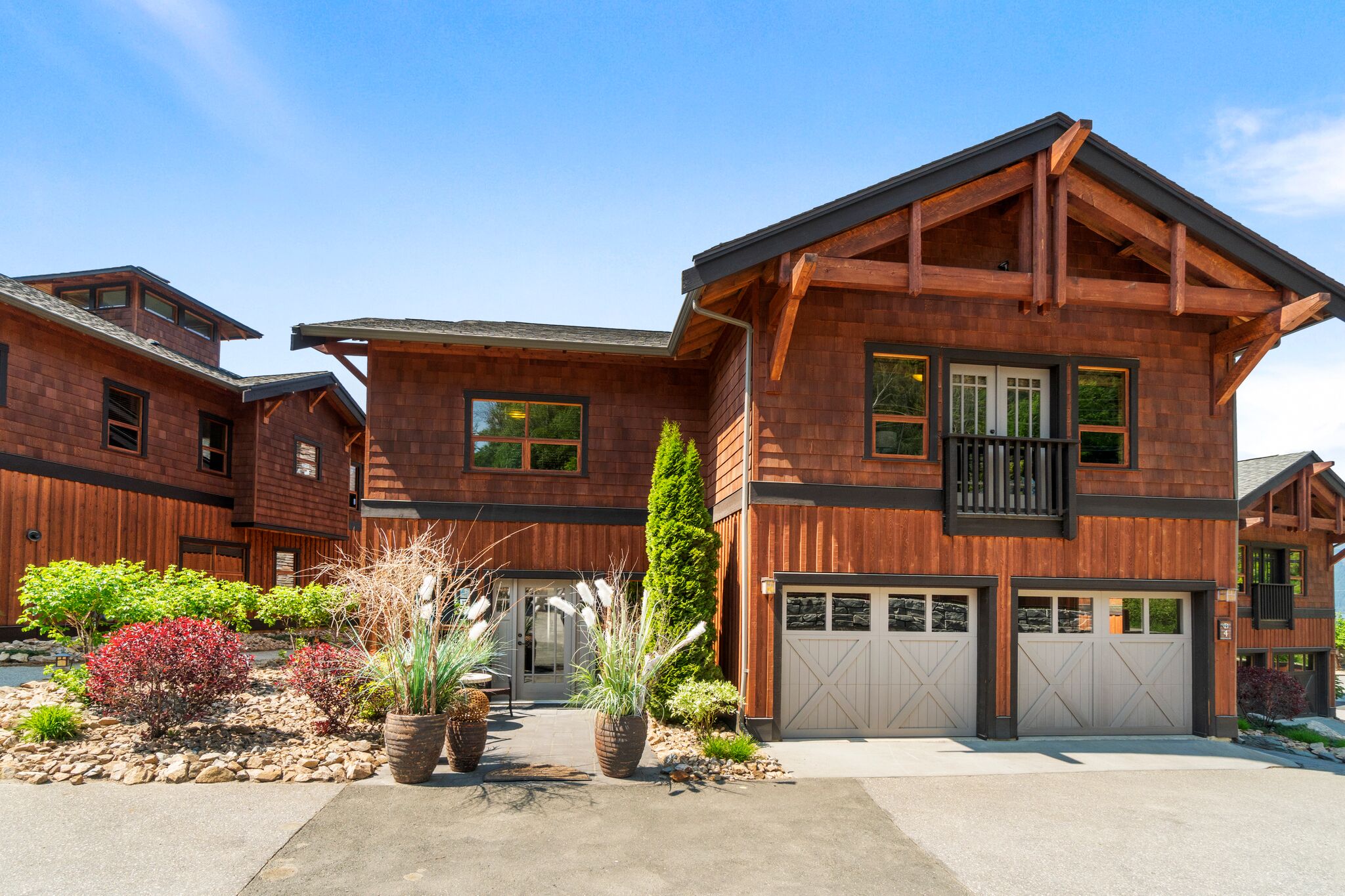 Exterior Garage