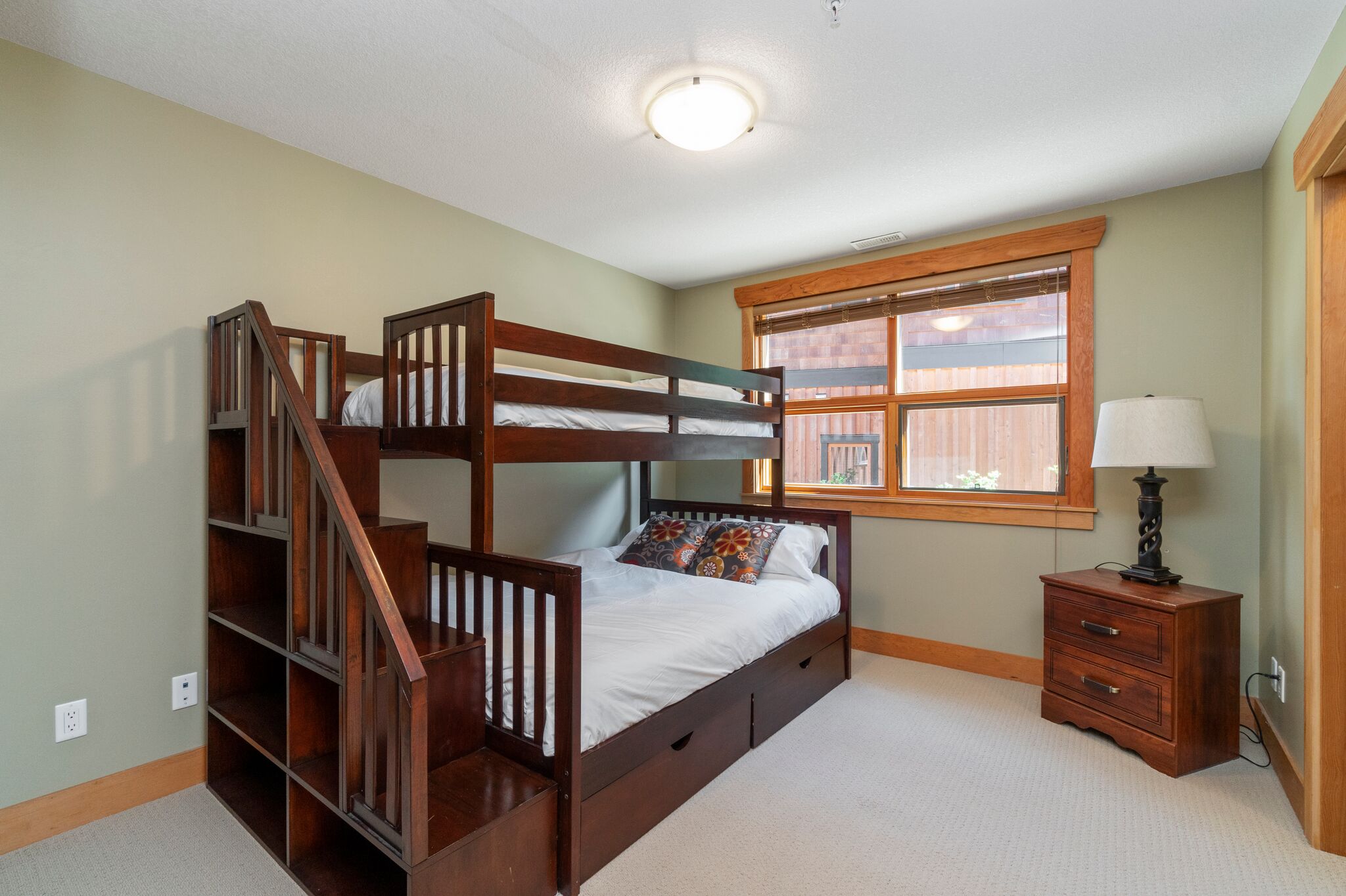 4th Bedroom Down - Double/Single Bunk