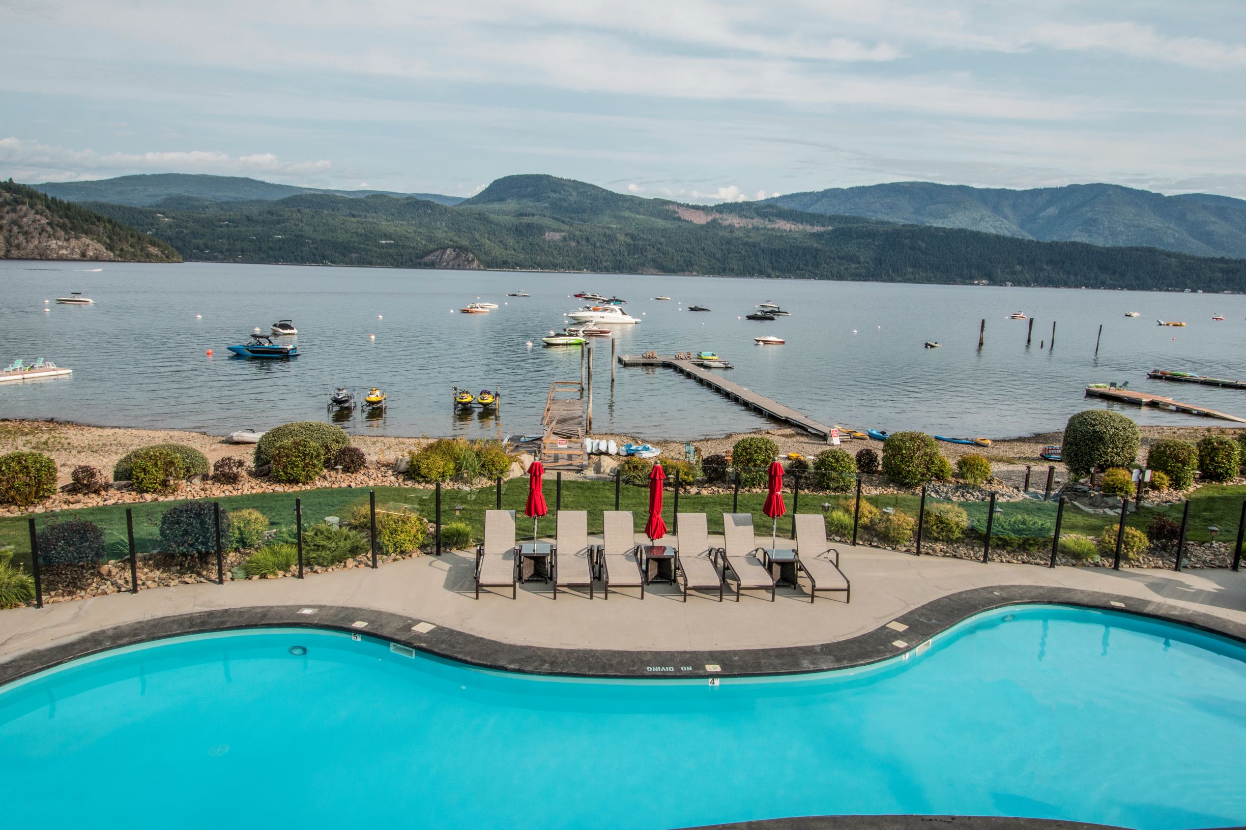 Pool / Lake View